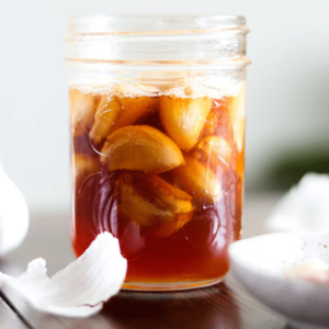 fermented-garlic-honey